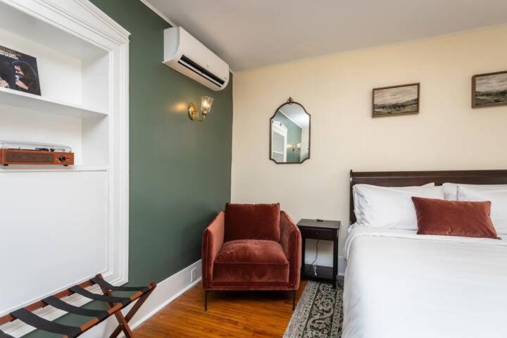 The Legacy Inn Лурей Экстерьер фото