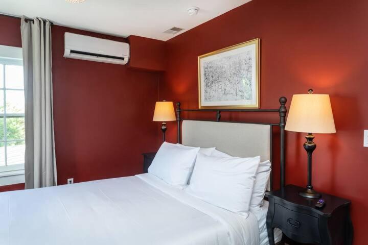 The Legacy Inn Лурей Экстерьер фото